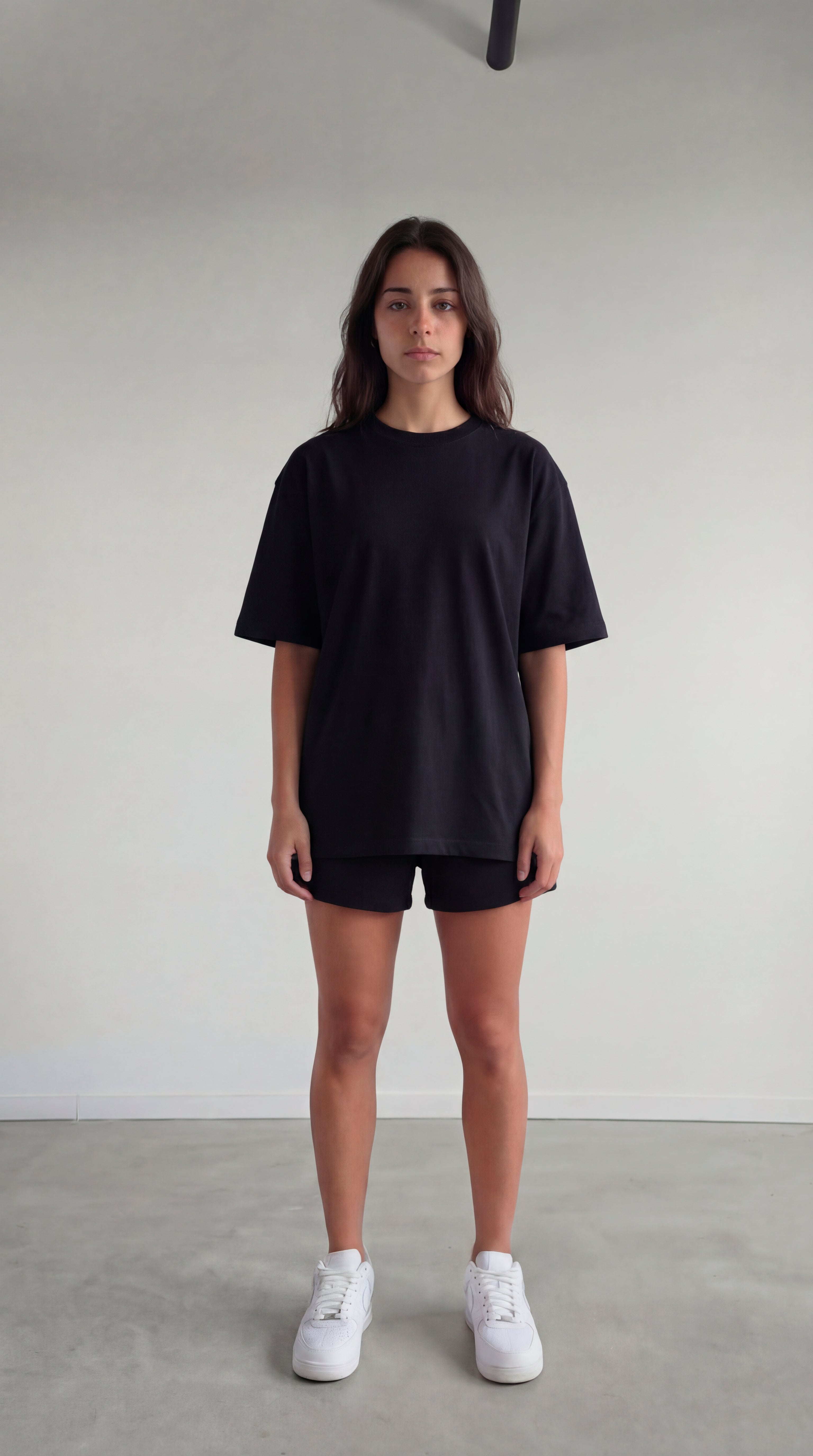CAMISETA OVERSIZE NEGRO 250 GRAMOS.