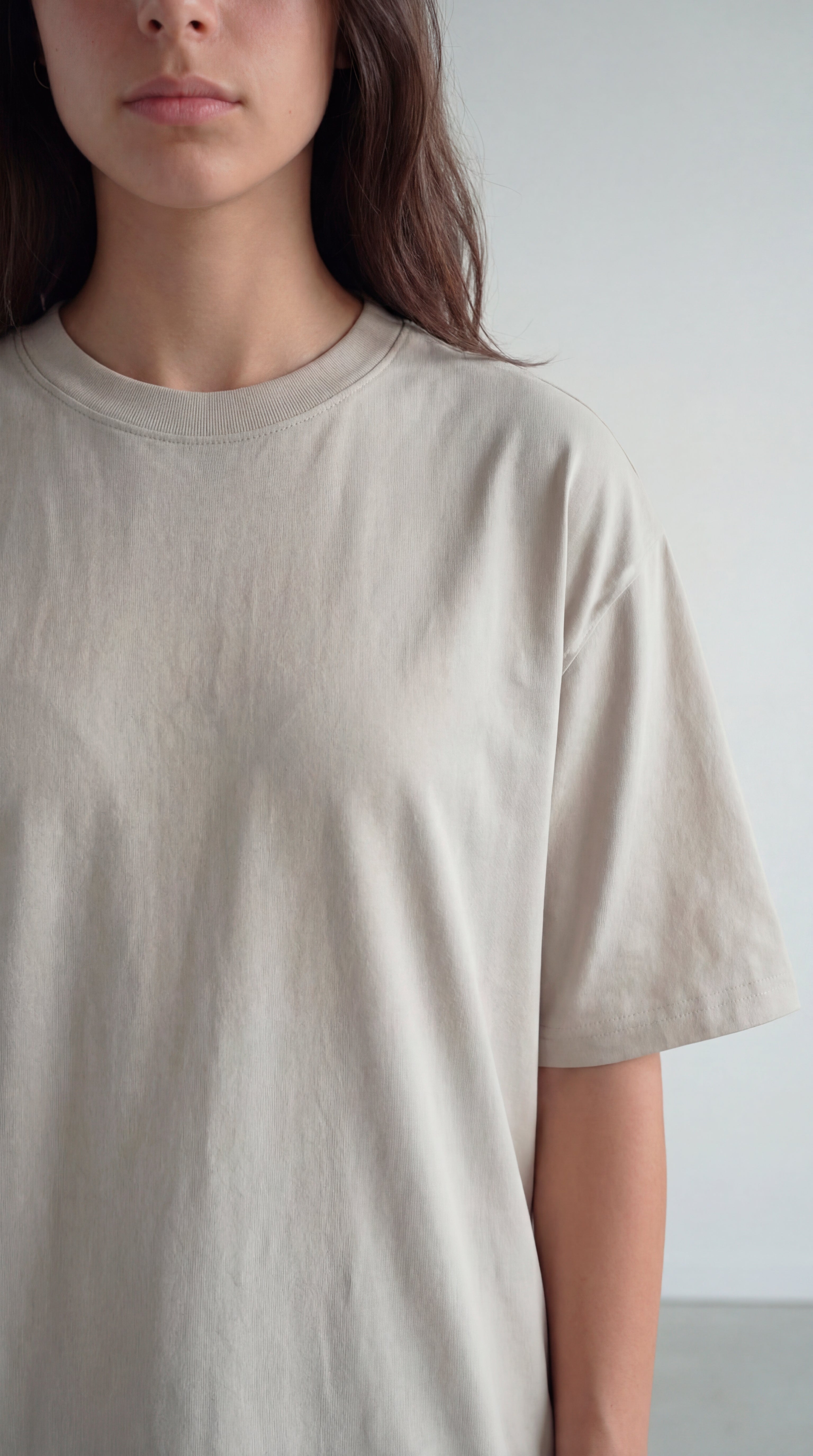 CAMISETA OVERSIZE GRIS CLARO 250 GRAMOS.