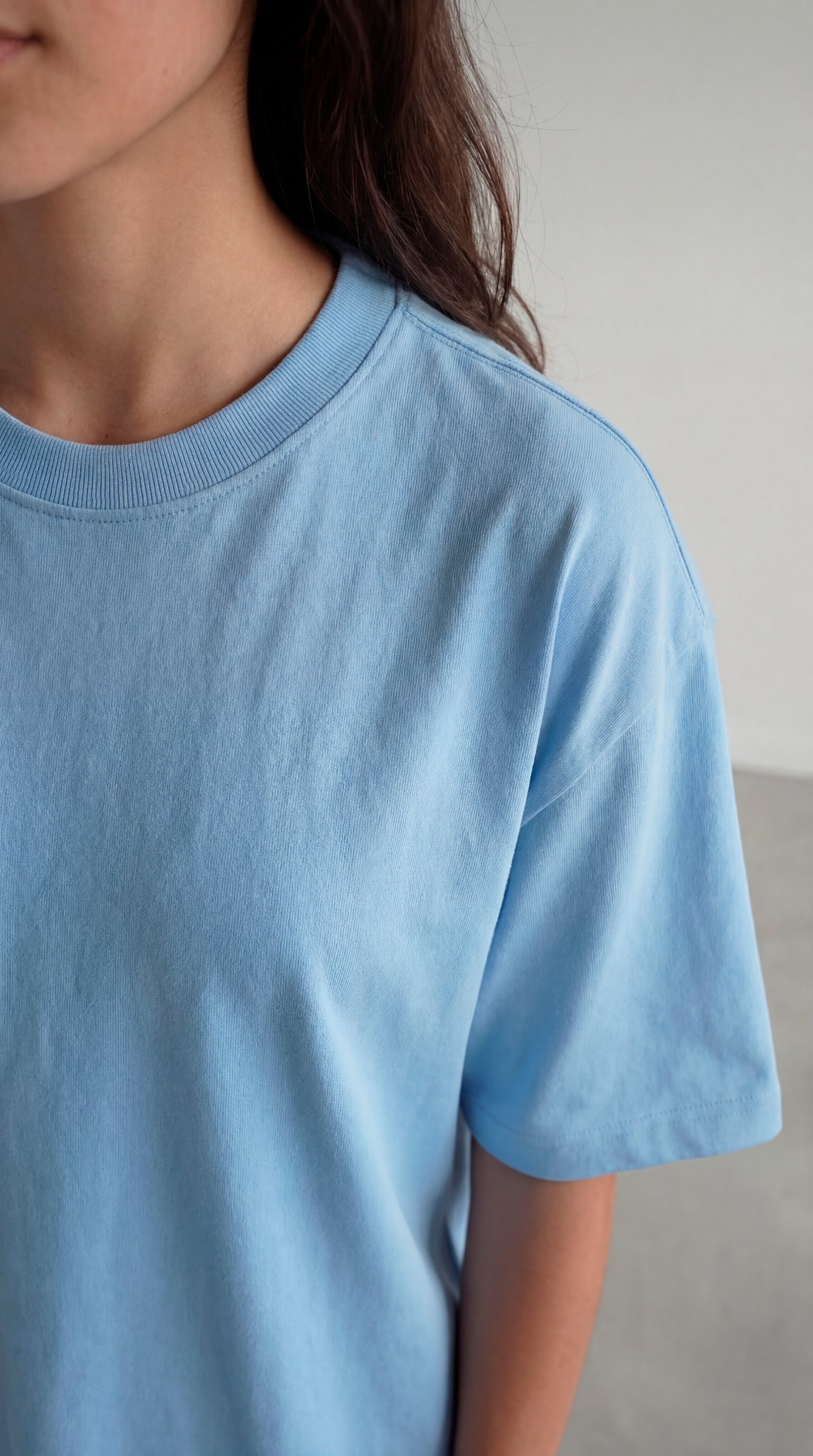 CAMISETA OVERSIZE AZUL CLARO 250 GRAMOS.